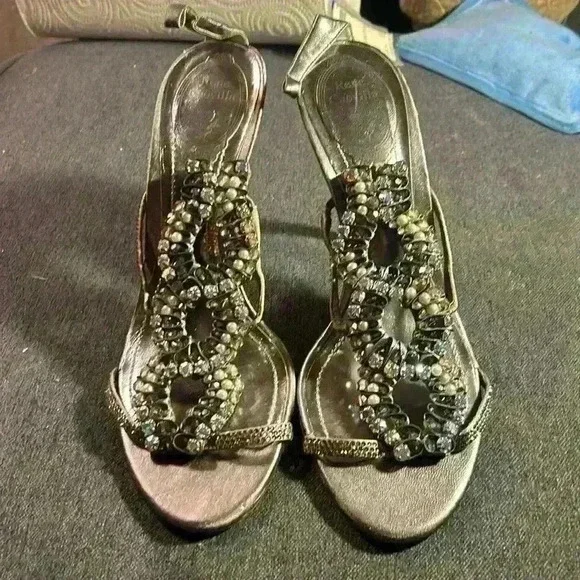 René Caovilla Vintage Crystal Embellished Stiletto Heels Size 38- damaged - Picture 5 of 9